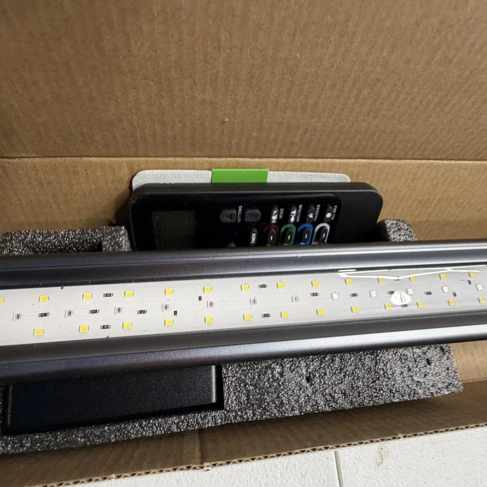 LuminPacific LUMIN SlimSky LED Aquarium Light‎ 48-57in 36W RGB Plant Grow Timer